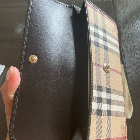 Burberry Wallets - Picture 3 of 5